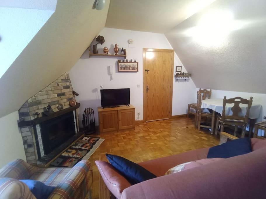 Atico En Pleno Pirineo Leilighet El Pueyo de Jaca Eksteriør bilde